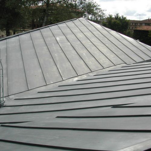 Ejemplo de tejado de zinc realizado